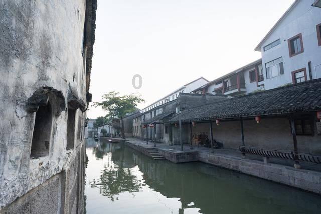 亲姐艰难度日 林青霞居然冷眼旁观?36年不联系到底发生了什么?